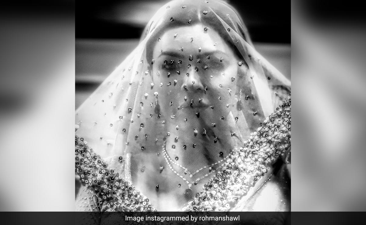 Rohman Shawl Is Trending After His "Wonder Woman" Post For Sushmita Sen