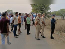 नामांकन खारिज हुआ तो मोबाइल टॉवर पर चढ़ गया निर्दलीय प्रत्याशी, दोबारा जांच के आश्वासन पर उतरा