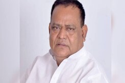 Rajasthan Election:टिकट कटने पर खिलाड़ीलाल बैरवा ने SC आयोग के अध्यक्ष पद से दिया इस्तीफा Rajasthan Election:टिकट कटने पर खिलाड़ीलाल बैरवा ने SC आयोग के अध्यक्ष पद से दिया इस्तीफा