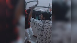 Indore: इंटरनेट पर भौकाल बनाना पड़ा भारी, हथियार लेकर नाचते नज़र आए युवक... एक गिरफ्तार&nbsp;