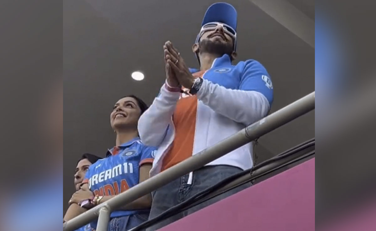 World Cup Final: Deepika Padukone, Sister Anisha And Husband Ranveer Singh Spotted At India Vs Australia