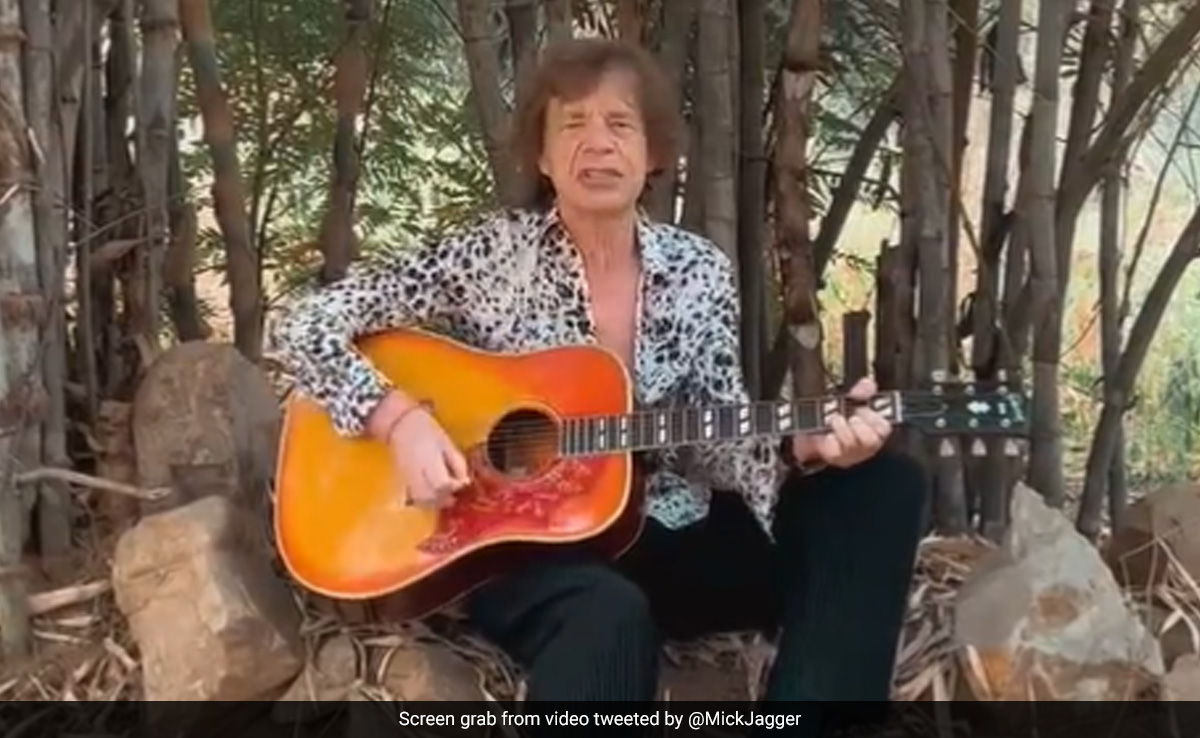 Mick Jagger Checks Out Of India With A Thank You Note In Hindi And A Song
