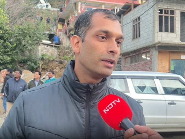 PMO के अधिकारी ने कहा- "मजदूरों के रेस्क्यू ऑपरेशन में और लगेंगे 4-5 दिन"