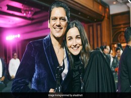 Filmfare OTT Awards 2023: <i>Darlings</i> Alia Bhatt And Vijay Varma Pose Together After Big Win Last Night Filmfare OTT Awards 2023: <i>Darlings</i> Alia Bhatt And Vijay Varma Pose Together After Big Win Last Night