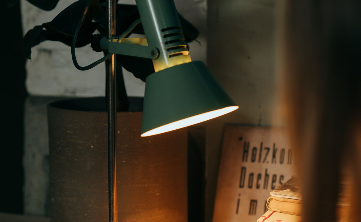 स्टडी के साथ रूम को दें क्लासी लुक, अभी अमेज़ॉन से खरीदें यह डिज़ाइनर टेबल लैंप