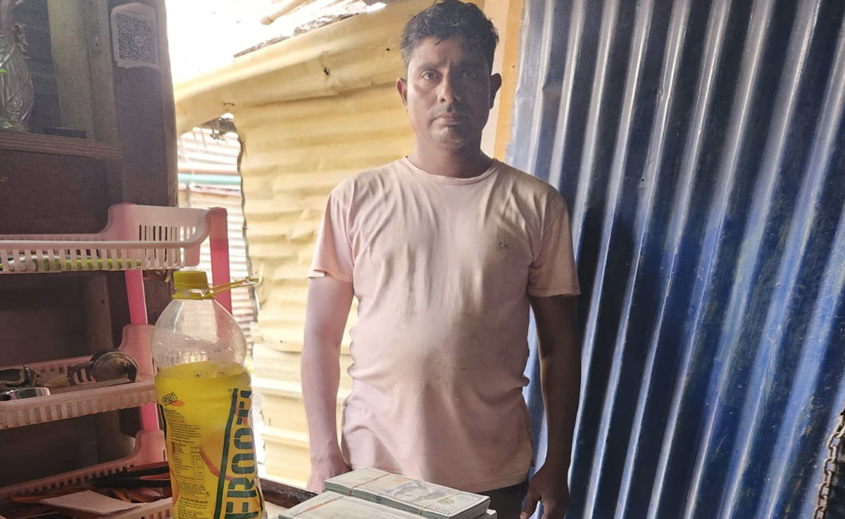 कूड़ा बीनने वाले को प्लास्टिक बैग में मिले 30 लाख US डॉलर और UN का लेटर हेड, पुलिस को स्कैम का शक