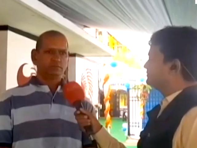 छत्तीसगढ़ चुनाव : वोट डालने बूथ पर पहुंच रहे मतदाता, NDTV ने की बातचीत