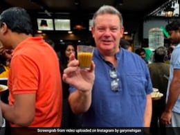 South Indian Cuisine: शेफ गैरी मेहिगन ने डोसा से लेकर मेदु वड़ा तक, इन साउथ इंडियन व्यंजनों का उठाया लुत्फ, देखें वीडियो South Indian Cuisine: शेफ गैरी मेहिगन ने डोसा से लेकर मेदु वड़ा तक, इन साउथ इंडियन व्यंजनों का उठाया लुत्फ, देखें वीडियो