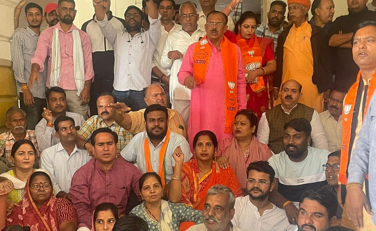 Rajasthan: दीपावली पर पानी की बूंद-बूंद को तरसा अजमेर! इन इलाकों में 4 दिन से नहीं हुई सप्लाई, नारेबाजी