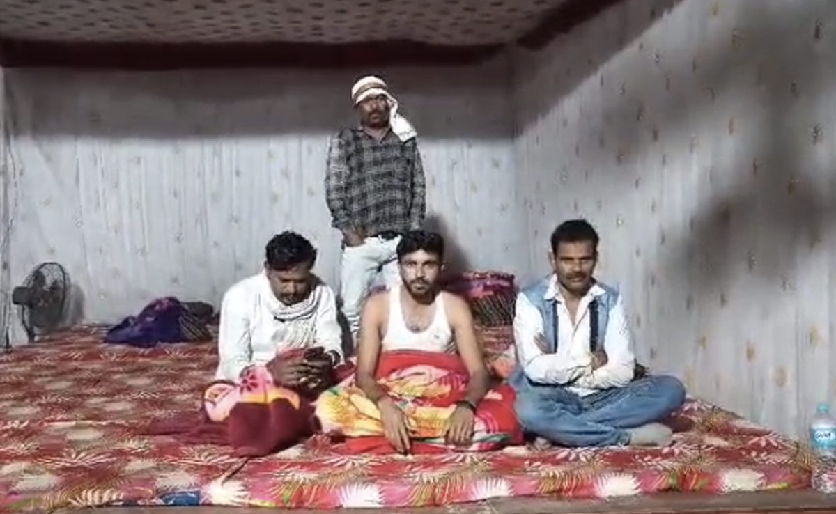 MP Election 2023: 'चुनाव आयोग पर नहीं है भरोसा', स्ट्रांग रूम के बाहर पहरेदारी पर डटे कांग्रेस कार्यकर्ता