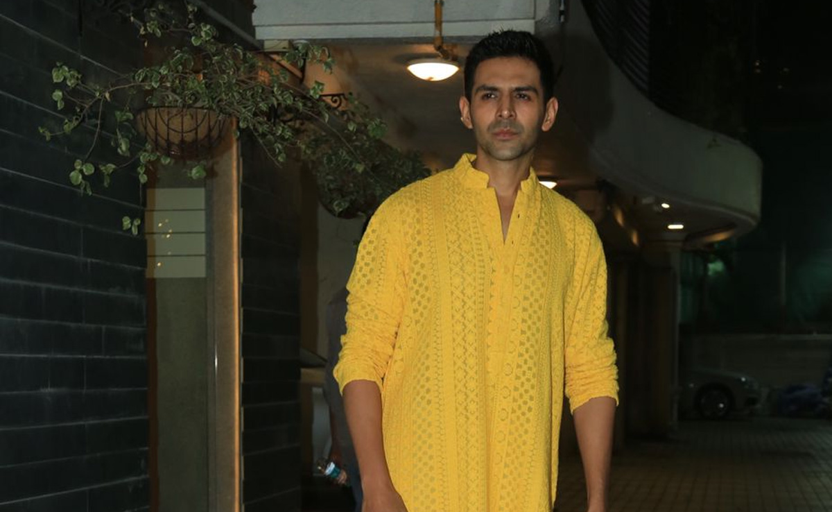 Diwali 2023: Kartik Aaryan Attends Ex-Girlfriend Sara Ali Khan's Party. See Pics
