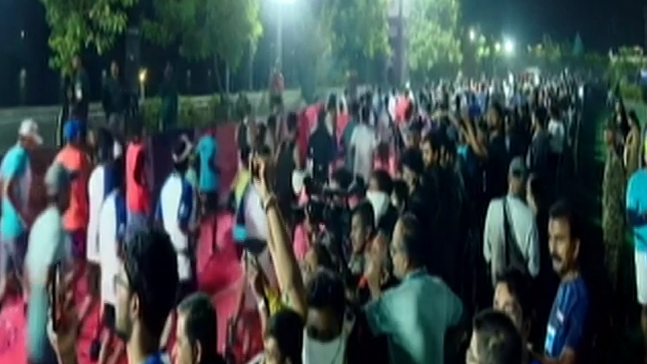 'अदाणी अहमदाबाद मैराथन' का आयोजन, 20 हजार से अधिक लोगों ने लिया हिस्सा