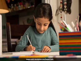 बच्चा फटाफट देगा सारे सवालों का जवाब, बस मम्मी-पापा को आज से अपनानी होगी यह खास बातें बच्चा फटाफट देगा सारे सवालों का जवाब, बस मम्मी-पापा को आज से अपनानी होगी यह खास बातें