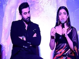 डेट कर रहे हैं रश्मिका मंदाना और विजय देवरकोंडा, रणबीर कपूर ने कुछ यूं खोल दी सारी पोल डेट कर रहे हैं रश्मिका मंदाना और विजय देवरकोंडा, रणबीर कपूर ने कुछ यूं खोल दी सारी पोल