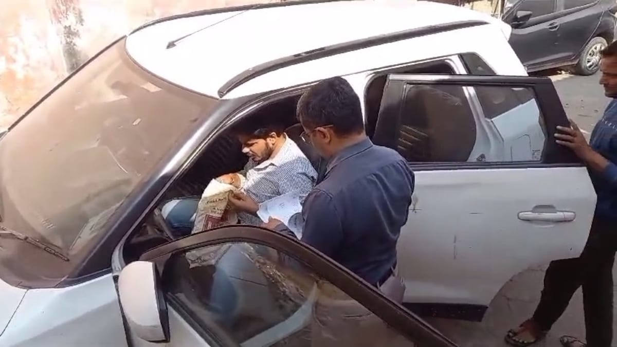 ED Raid in Rajasthan: 15 घंटे तक चली ED की रेड, मंत्री के करीबी से ...