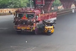 Video: School Children Flung Into Air As Auto, Truck Collide In Andhra Video: School Children Flung Into Air As Auto, Truck Collide In Andhra