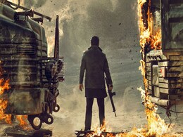 L2 Empuraan First Look: मोहन लाल के हाथ में दिखी मशीनगन, सामने से आता दिखा हेलीकॉप्टर L2 Empuraan First Look: मोहन लाल के हाथ में दिखी मशीनगन, सामने से आता दिखा हेलीकॉप्टर
