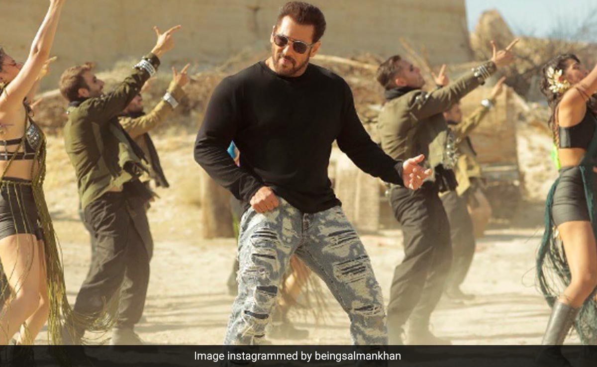 <i>Tiger 3</i> Box Office Collection Day 13: Salman Khan's Film Is Still Going Strong