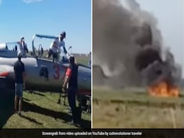 2 Dead After Fighter Jet Bursts Into Flames After Crashing At Argentina Air Show 2 Dead After Fighter Jet Bursts Into Flames After Crashing At Argentina Air Show