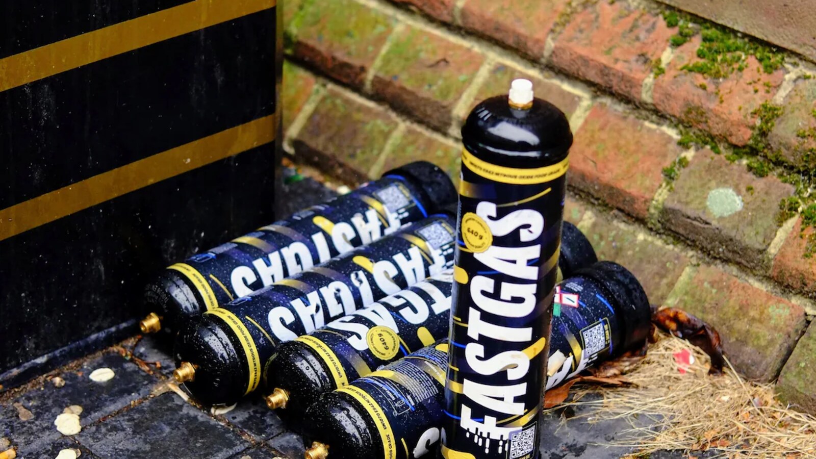 Freaky Gas Vape Shops, Laughing Gas, And A Deadly Trend Among Young Americans