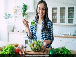 World Vegan Day 2023: जानिए वीगन डाइट फॉलो करने के क्या हैं फायदे और नुकसान, सेहत पर पड़ता है ऐसा असर  World Vegan Day 2023: जानिए वीगन डाइट फॉलो करने के क्या हैं फायदे और नुकसान, सेहत पर पड़ता है ऐसा असर