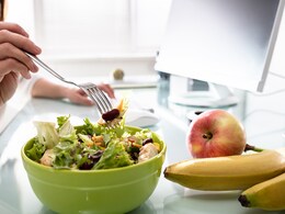 Busy Schedule? Try These 5 Easy Tips To Eat Healthy In Between Work