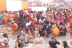 Varanasi Gears Up For 'Dev Deepawali', Devotees Take Dip In Ganga Varanasi Gears Up For 'Dev Deepawali', Devotees Take Dip In Ganga