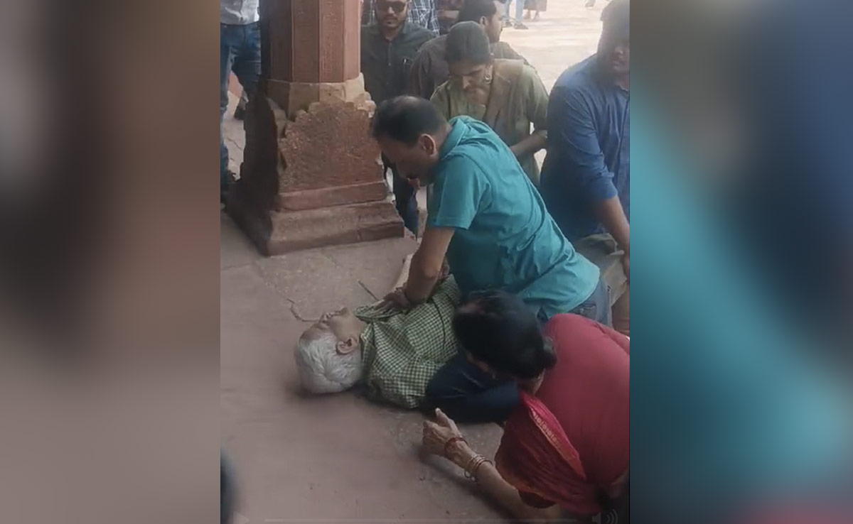 Video: Man Gives CPR To Father At Taj Mahal, Saves His Life