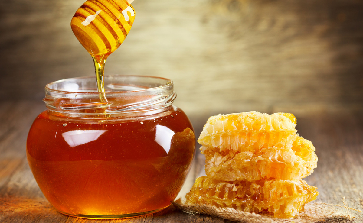Honey can boost our health in winter in a variety of ways