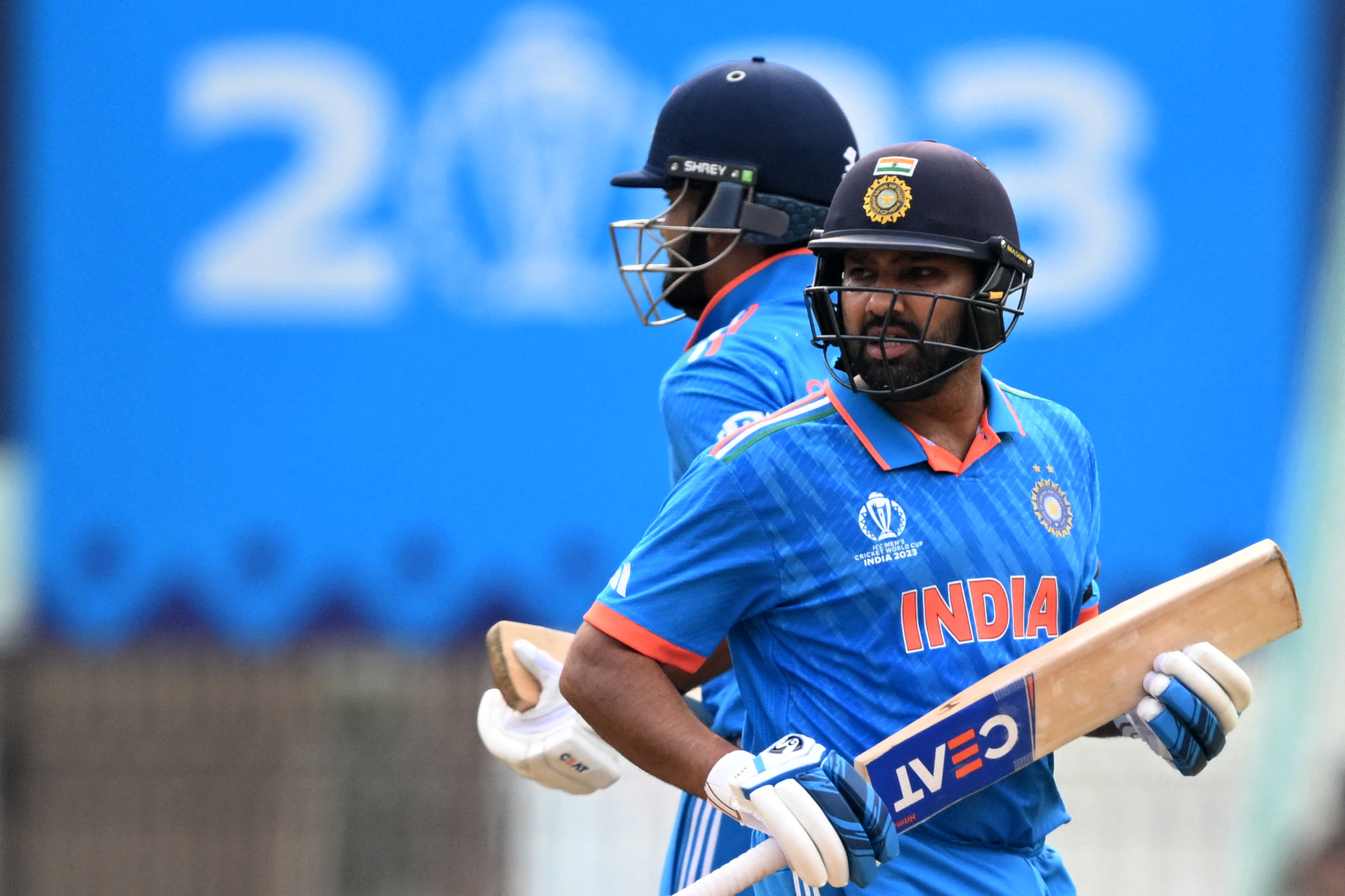 Video: गेंदबाजी अच्छी या बल्लेबाजी, भारतीय टीम किस कारण World Cup में कर रही जोरदार परफॉर्मेंस