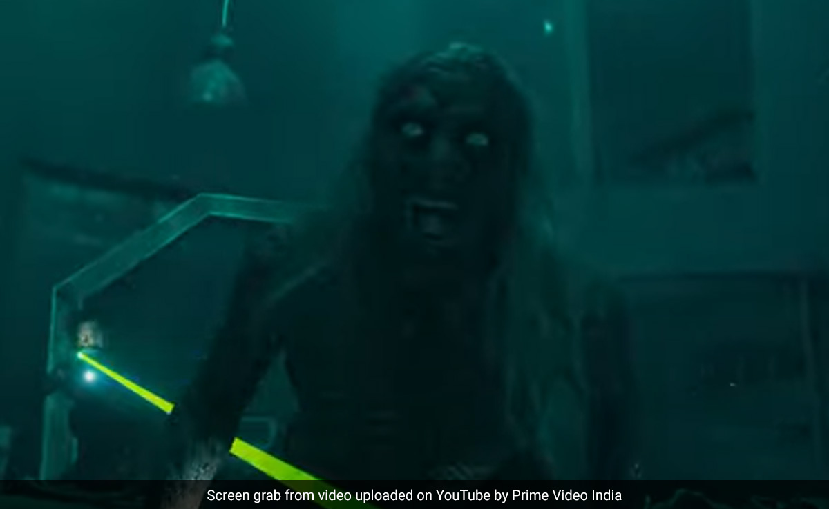 The Village Trailer: हाईवे पर फंसी फैमिली के साथ जंगल में हुआ इतना बुरा हाल, 'द विलेज' का ट्रेलर कर देगा रोंगटे खड़े