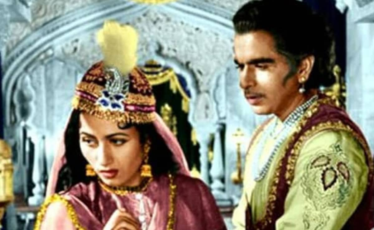 मुगल ए आजम के प्रीमियर का 64 साल पुराना वीडियो, एक करोड़ में बना था गाना, 105 बार लिखे गए बोल