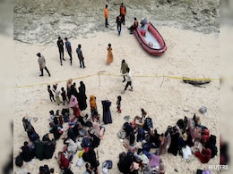 Over 200 Rohingya Refugees Are Stranded On Indonesian Beach. Here's Why Over 200 Rohingya Refugees Are Stranded On Indonesian Beach. Here's Why