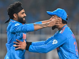 India vs South Africa : कोहली के शतक और जडेजा के 5 विकेट के बदौलत भारत ने SA को 243 रनों से हराया, WC में लगातार 8वीं जीत India vs South Africa : कोहली के शतक और जडेजा के 5 विकेट के बदौलत भारत ने SA को 243 रनों से हराया, WC में लगातार 8वीं जीत