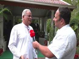 "They Can't Fight On Their Own, So...": Bhupesh Baghel Hits Back At BJP "They Can't Fight On Their Own, So...": Bhupesh Baghel Hits Back At BJP