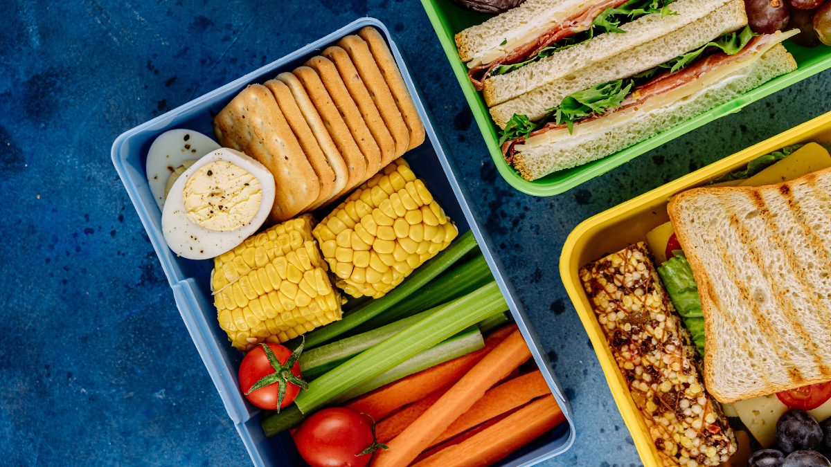 Eat roasted chana mid-afternoon or as a pre-lunch snack