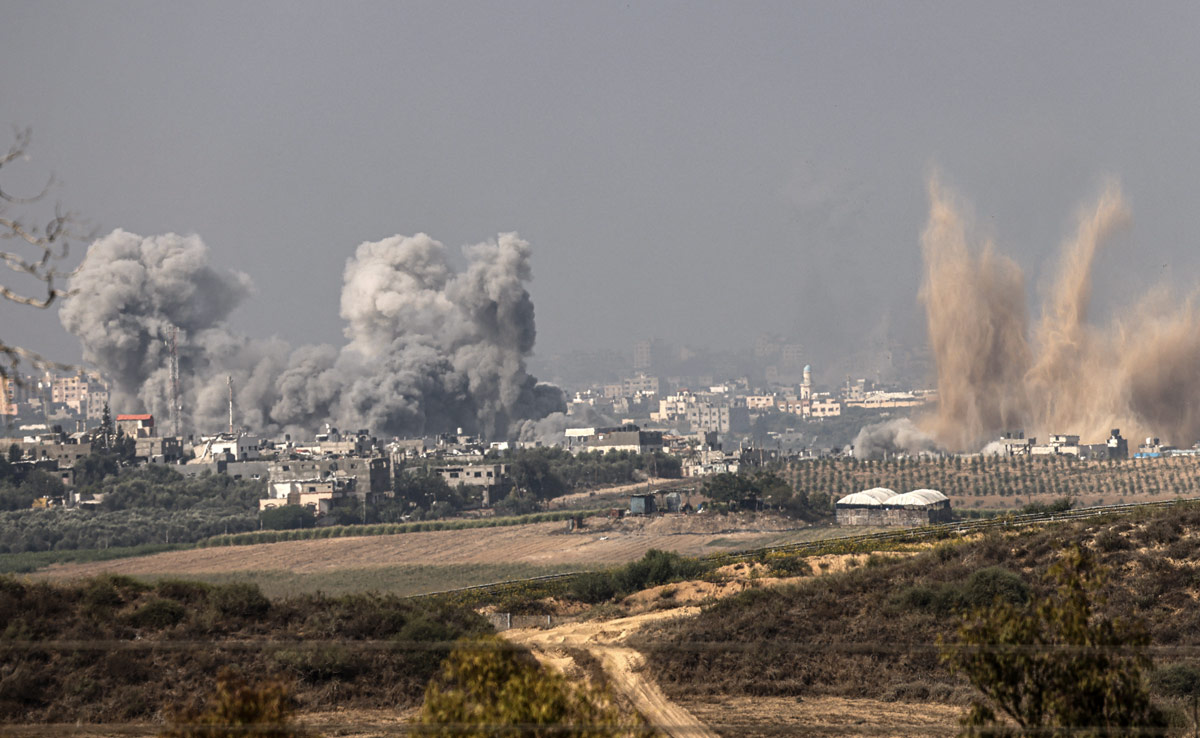 Explainer: मिडिल ईस्ट में नफरत की आग लगा रहा ईरान? समझें कैसे लड़ रहा प्रॉक्सी वॉर