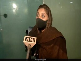 फेसबुक फ्रेंड से शादी करने पाकिस्तान गई भारतीय महिला अंजू स्वदेश लौटीं फेसबुक फ्रेंड से शादी करने पाकिस्तान गई भारतीय महिला अंजू स्वदेश लौटीं