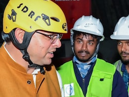 Uttarakhand Chief Minister Takes Stock Of Rescue Operation, Calls It "Risky" Uttarakhand Chief Minister Takes Stock Of Rescue Operation, Calls It "Risky"