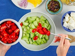 Cucumber Benefits: गर्मियों के मौसम में खीरा खाना सेहत के लिए किसी वरदान से कम नहीं, जानें हैरान करने वाले फायदे Cucumber Benefits: गर्मियों के मौसम में खीरा खाना सेहत के लिए किसी वरदान से कम नहीं, जानें हैरान करने वाले फायदे