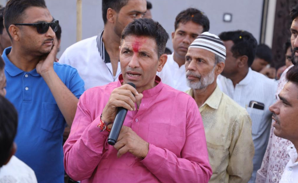 Tikamgarh: पार्टी छोड़ने वाले कार्यकर्ताओं को पहले गद्दार कहा, अब फिर से ये क्या कह गए जीतू पटवारी, जानें यहां Tikamgarh: पार्टी छोड़ने वाले कार्यकर्ताओं को पहले गद्दार कहा, अब फिर से ये क्या कह गए जीतू पटवारी, जानें यहां