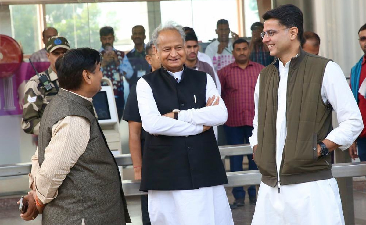 राहुल गांधी के इंतजार में एक साथ नजर आए गहलोत, पायलट, डोटासरा; राहुल बोले- हम सब एक साथ, मिलकर जीतेंगे राजस्थान