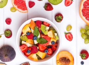 Should You Eat Fruits For Breakfast? Experts Explain The Right Way Should You Eat Fruits For Breakfast? Experts Explain The Right Way