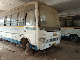 MCB में 3 साल से बंद है सिटी बसों का संचालन, डिपो में खड़ी कबाड़ में हो रही तब्दील MCB में 3 साल से बंद है सिटी बसों का संचालन, डिपो में खड़ी कबाड़ में हो रही तब्दील