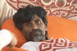 युवा कांग्रेस नेता, समाजसेवा में रुचि : मनोज जरांगे का आम आदमी से आंदोलनकारी बनने का सफर युवा कांग्रेस नेता, समाजसेवा में रुचि : मनोज जरांगे का आम आदमी से आंदोलनकारी बनने का सफर