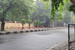 Pollution, Smog Ease In Delhi After Light Rains, More Showers Likely Pollution, Smog Ease In Delhi After Light Rains, More Showers Likely