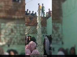 Groom's Extravagant Garland Of Currency Notes Makes A Splash On Social Media Groom's Extravagant Garland Of Currency Notes Makes A Splash On Social Media