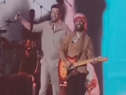Watch: Ranbir Kapoor Sings <i>Channa Mereya</i> On Stage With Singer Arijit Singh Watch: Ranbir Kapoor Sings <i>Channa Mereya</i> On Stage With Singer Arijit Singh