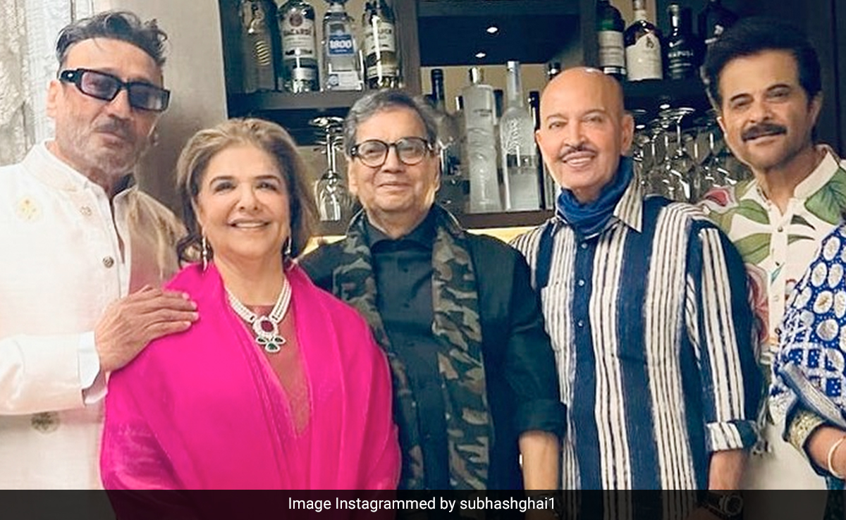 Diwali 2023: Subhash Ghai Posts Party Pic With OG <i>Ram Lakhan</i> Jackie Shroff And Anil Kapoor, The Roshans