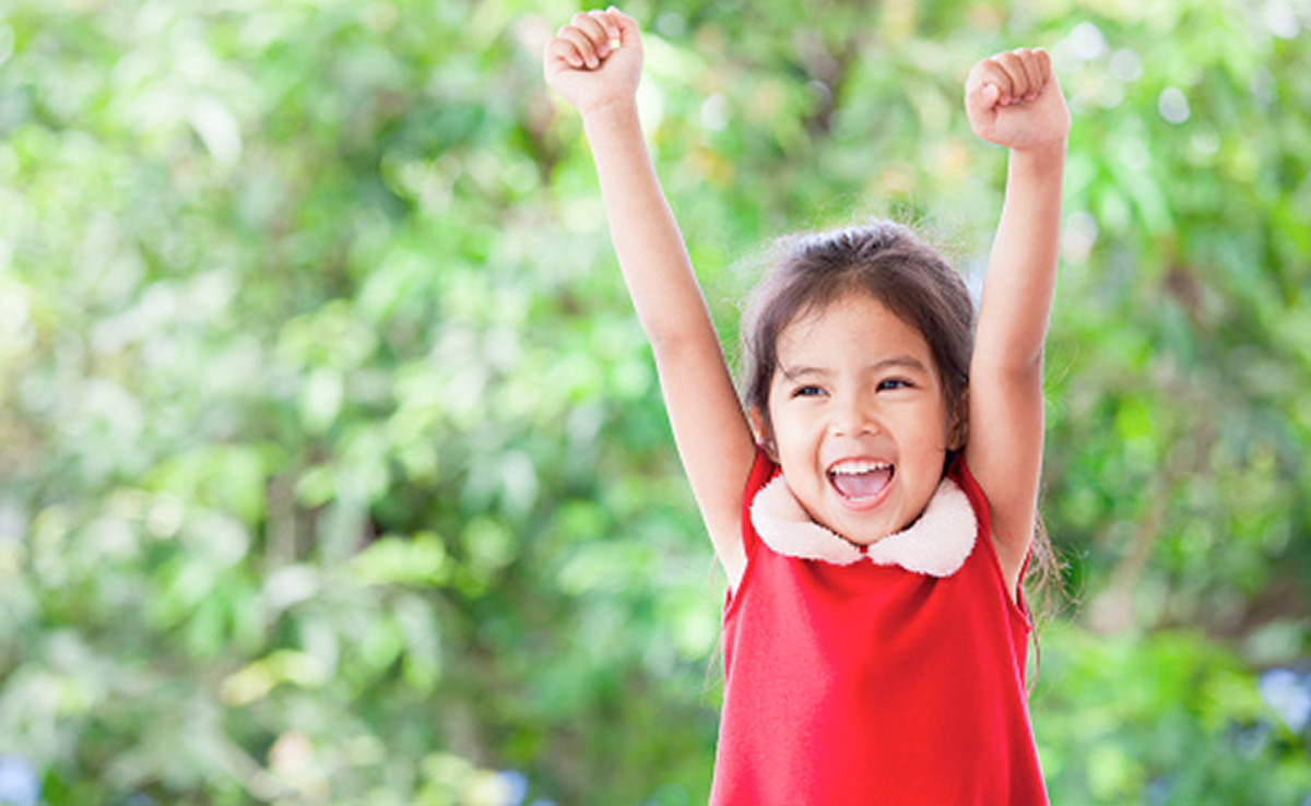 बच्चे में नहीं है आत्मविश्वास और आगे कदम बढ़ाने से घबराता है, तो पैरेंट्स इन तरीकों से बढ़ा सकते हैं कोंफिडेंस 